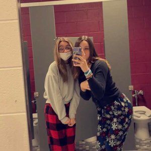 Meet your Posher, Dixie